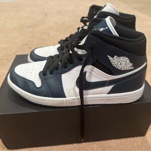 NIKE JORDAN 1 MID ARMORY NAVY - SIZE 9.5 MENS